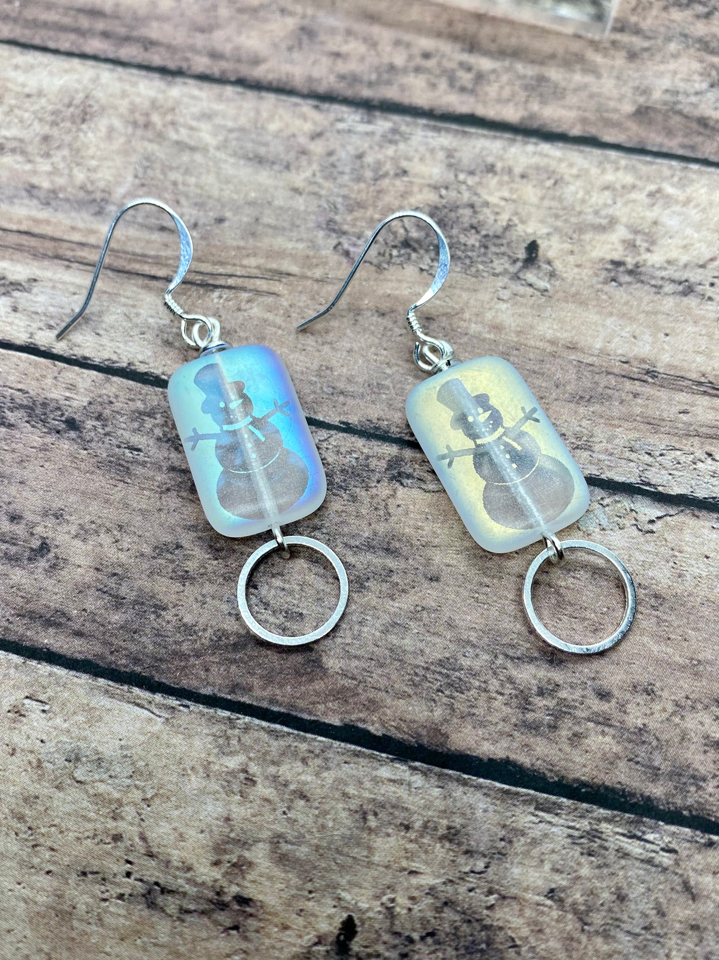 Snowman earrings. Handcrafted. Item #s1123-e01