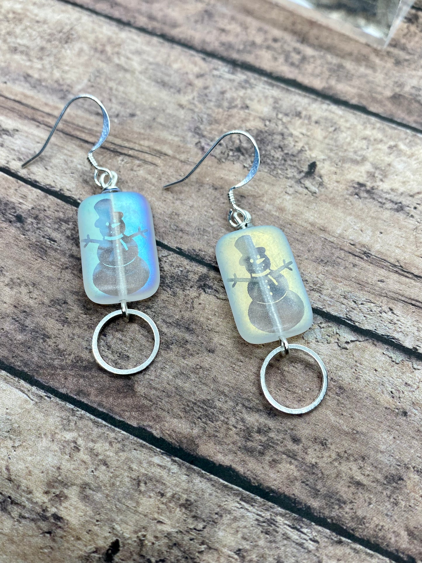 Snowman earrings. Handcrafted. Item #s1123-e01